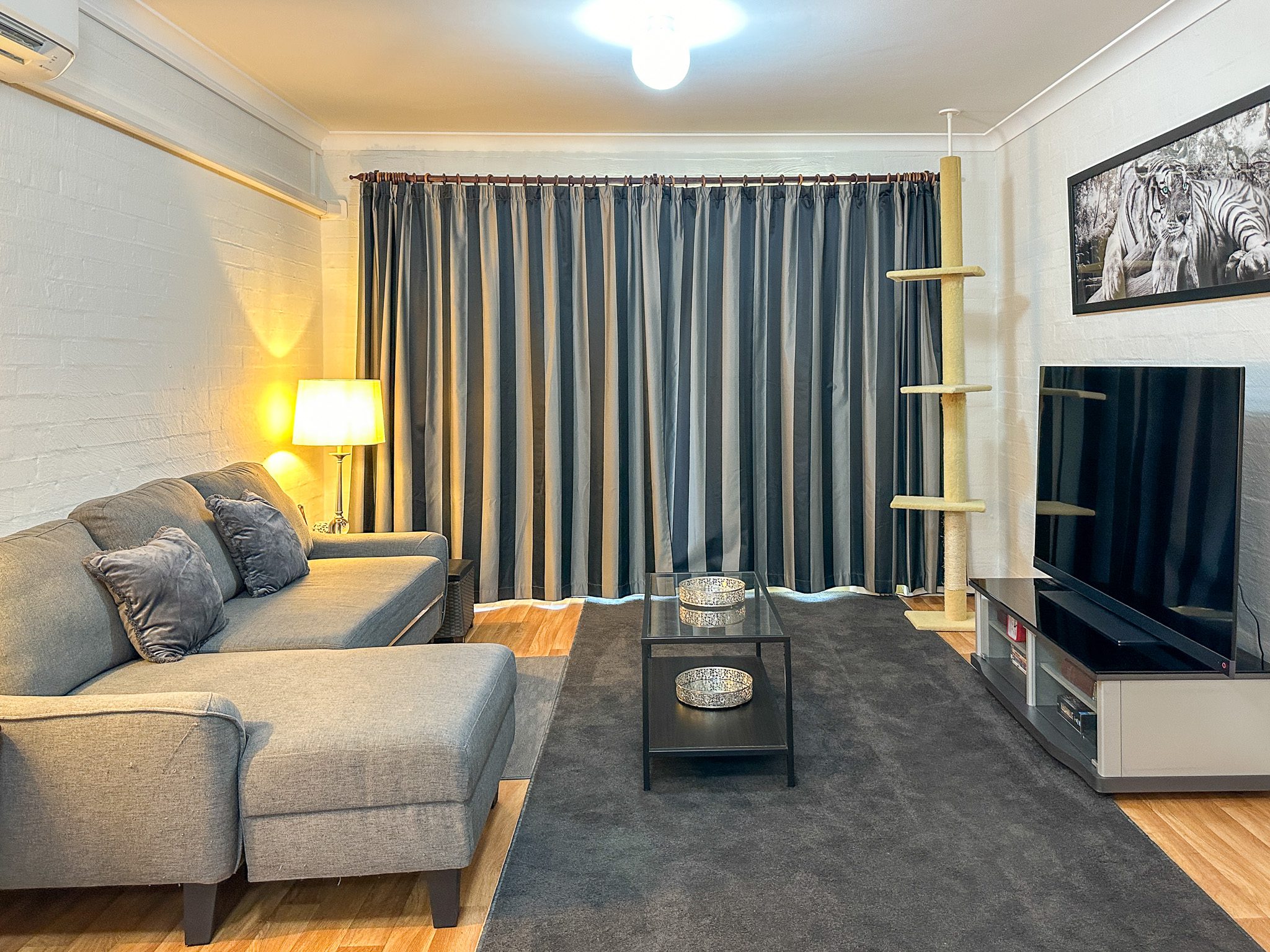 Interior wall painting Perth grey Brush and Bond